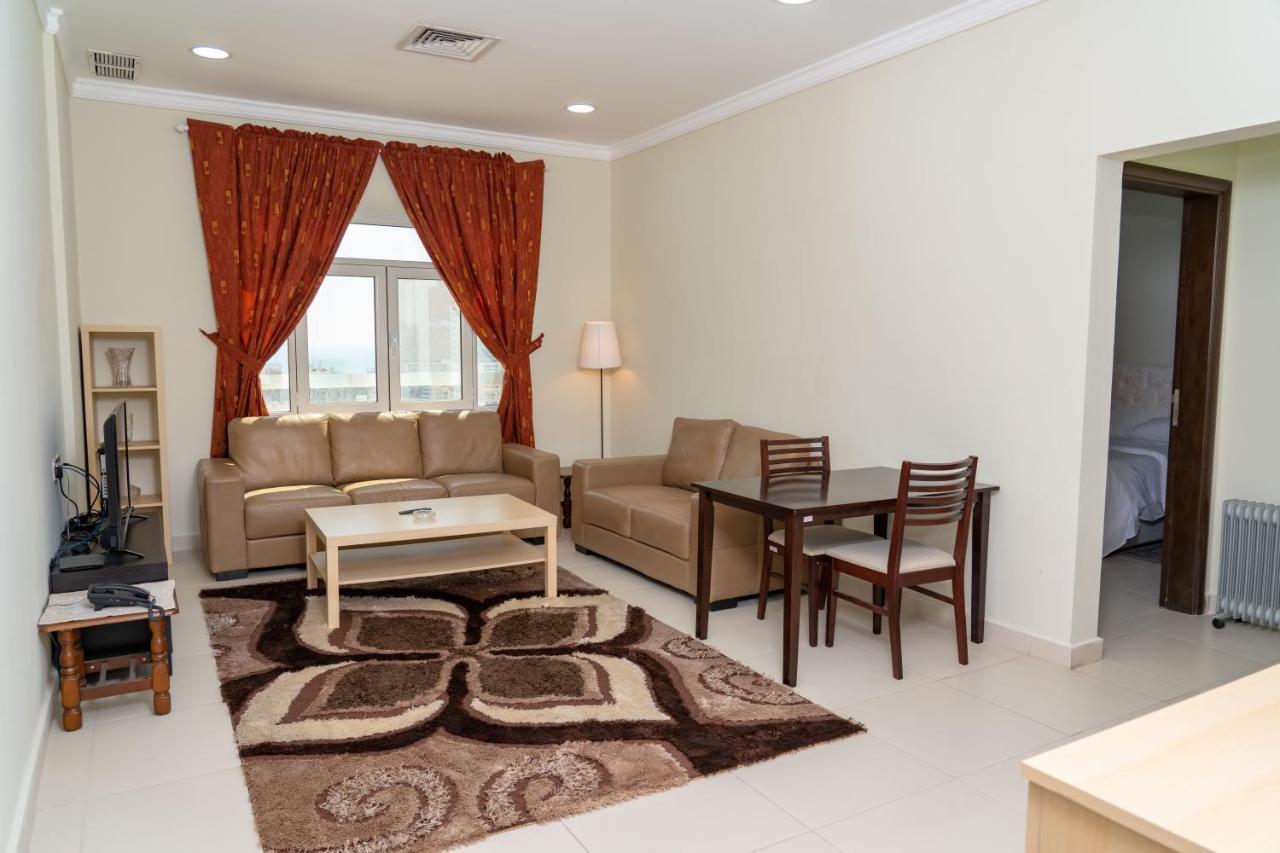 Zodiac Hotel Apartments Fahaheel Kuwait City Exterior foto