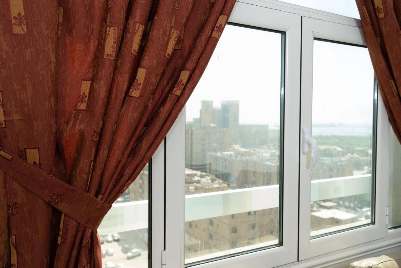 Zodiac Hotel Apartments Fahaheel Kuwait City Exterior foto