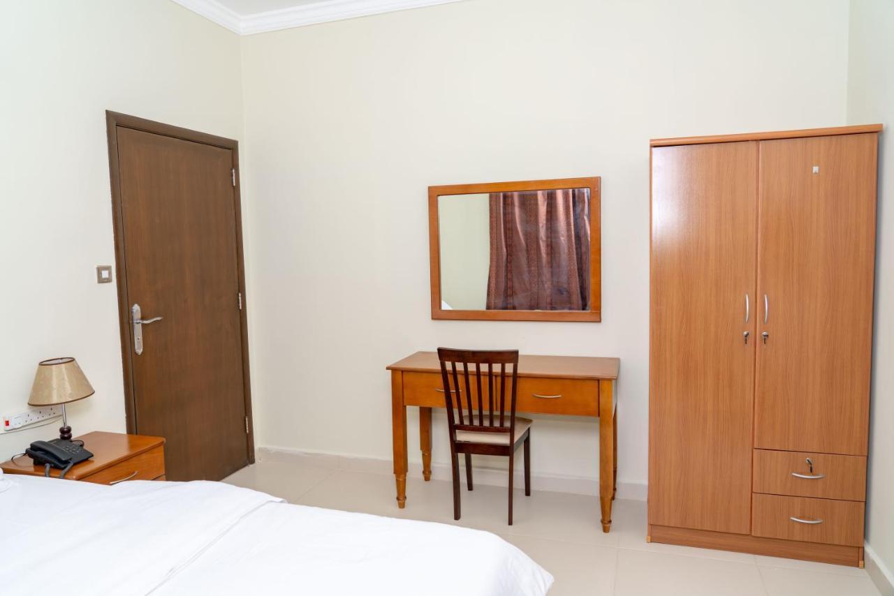 Zodiac Hotel Apartments Fahaheel Kuwait City Exterior foto